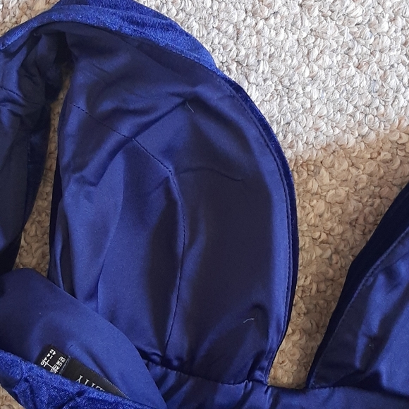 New Velvet Long Evening Prom Gala Maxi Dress. - Picture 10 of 12